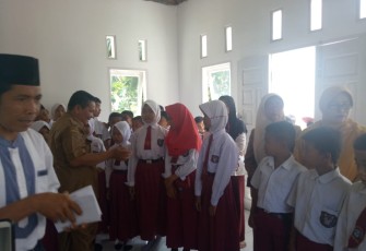 SDN 02 Santuni Anak Yatim