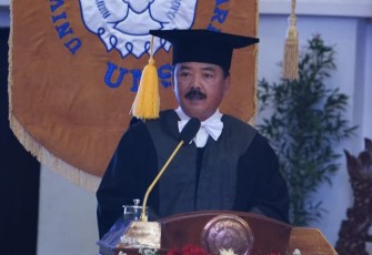 Panglima TNI pada acara penganugrahan Gelar Doktor Kehormatan