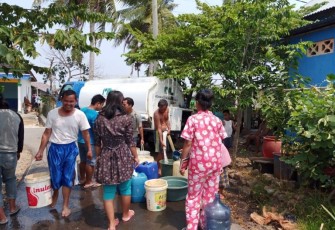 PDAM Tirta Dharma Kota Bengkulu Salurkan Bantuan Air Bersih Pada Warga 
