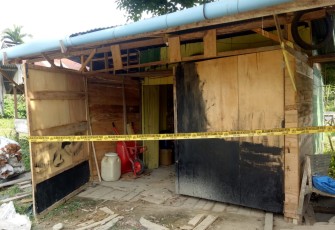 Foto Garasi Rumah Burhanuddin warga Gampong Mee Kecamatan Matangkuli Aceh Utara