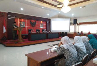 Plt Wali Kota Blitar Santoso Saat Memberikan Sambutan Dalam Acara Seminar Pencegahan Penyakit Tidak Menular