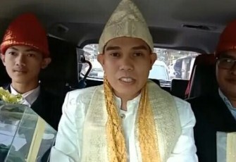 Robert Samzy Mempelai Pria Warga Kelurahan Bentiring Permai Kota Bengkulu Pengguna HD OTO 