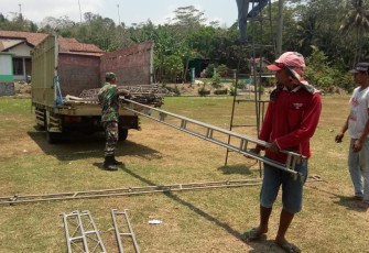 Pemasangan Tratag Sudah Dimulai Untuk Acara Penutupan TMMD 106 Kodim Cilacap