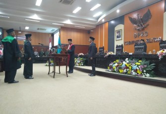 Suasana pengambilan Sumpah/Janji pimpinan DPRD Kabupaten Blitar periode 2019-2024.