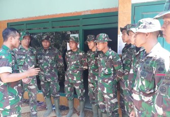 Satgas TMMD Wajib Membaur Dengan Warga