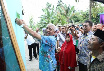 Penyerahan BRS dan Pengukuhan GEBRAK di Sentang