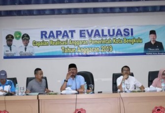 Sekretaris Daerah Kota Bengkulu Marjon Pimpin Rapat 