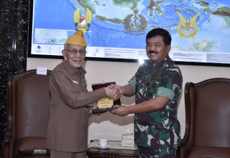 Tempatnya Mabes TNI atau Mabesad Mabes TNI Cilangkap Mabesad jln. Merdeka utara Nom 2 jakarta pusat.