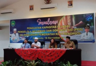 Wali Kota Bengkulu Helmi Hasan Dalam Sosialisasi Penguatan Kapasitas Pejabat Pengelola Informasi Dan Dokumentasi 