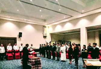 KPU NTT Lantik 13 Pejabat Struktural III-a dan IV-a