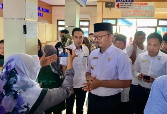 Sekretaris Daerah Kota Bengkulu Marjon Lakukan Inspeksi Mendadak di Dinas Kependudukan Dan Pencatatan Sipil Kota Bengkulu