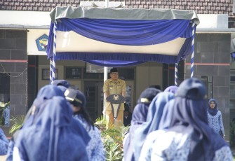 Plt Walikota Blitar Santoso saat menjadi Irup Upacara Bendera HGN tahun 2019 di Kota Blitar