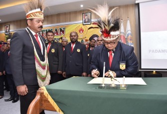 Panglima TNI Lantik Pengurus Forki Papua