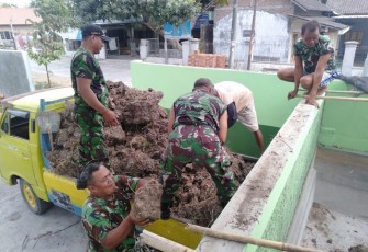Koramil 22 Wonosari Siapkan Kolam Untuk Budidaya Belut   