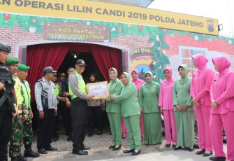 Cara Bhayangkari dan Persit Brebes Berikan Dukungan Personel Pospam