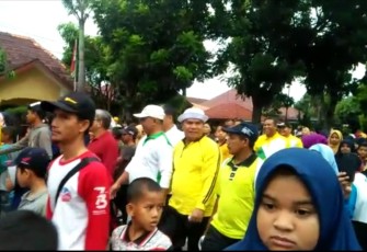 Jalan Santai Semarakkan HUT PGRI Ke 74 di Labuhanbatu