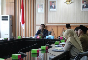 Wakil Gubernur Bengkulu Dedy Ermasyah Pimpin Rapat Penyelasaian Kawasan Taman Wisata Alam Pantai Panjang Bengkulu