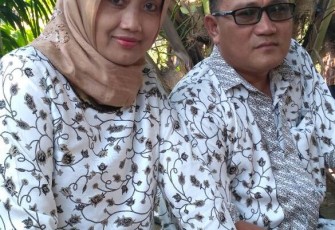Sudiman beserta istri, terpilih sebagai Kades di desanya