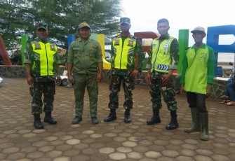Anggota Koramil Tulis Patroli Obyek Wisata Pantai Kuripan