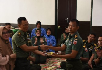Korem 141/Tp Potong Tumpeng HUT ke-63