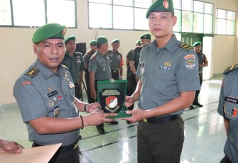 Kasdim 0504/JS Pimpin Acara Korps Raport Pindah Satuan Lima Perwira