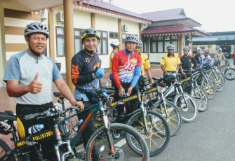 Kapolres Simeulue Ajak Anggota Olah Raga Gowes Bareng