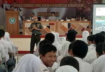 Danramil 03/Serpong Lakukan Penguatan Pendidikan Wasbang di SMN-2 Tangsel