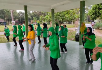Persit Kodim 0209/LB Laksanakan Senam Pagi