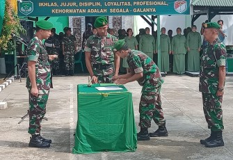 Dandim 0510/Trs Pimpin Sertijab Danramil 08/Kronjo