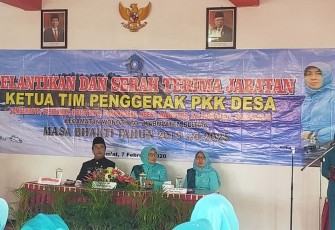 Suasana pelantikan Tim Penggerak PKK se- kecamatan Wonotirto 