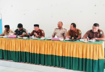 Camat Teupah Barat Gelar Rapat Perdana Dengan Unsur Muspika