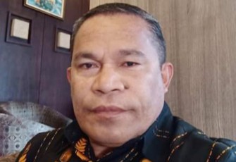 Kepala BKPSDM Kabupaten Seram Bagian Barat Manan Tuarita 
