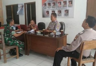 Babinsa Koramil 22 Wonosari Silahturahmi Dikantor Desa