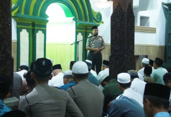 Kapolres Batang Guyubkan Umat