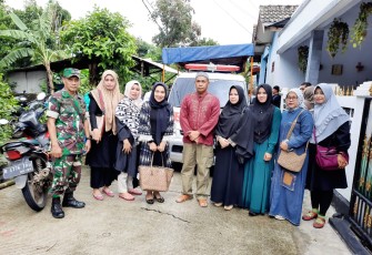 Pengurus Persit KCK Cabang XII Kodim 0508/Depok Berbelasungkawa