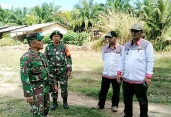 Anggota Kodim 0207/Simalungun Dapat Acungan Jempol Camat