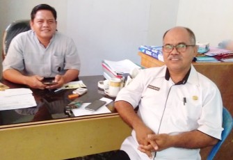 Kepala DTPHP Kebupaten Bengkulu Utara Kuasa Barus (kanan)