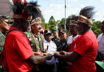 Panglima TNI Terima Hibah Lahan Untuk Bangun Markas Kogabwilhan III