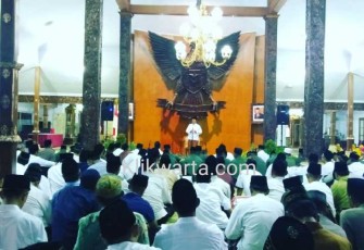 Bupati Rijanto saat menyampaikan sambutan di acara Isra' Mi'raj Nabi Muhammad SAW 1441 H