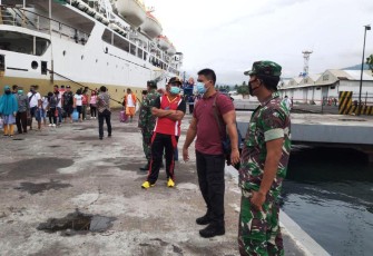 133 Penumpang KM Tilongkabila saat Tiba di Pelabuhan Bitung