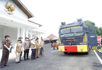 Bupati Bengkulu Utara Mian Pimpin Langsung Penyemprotan Disinfektan Secara Serentak di Kabupaten Bengkulu Utara 
