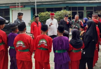 Danramil 01/Teluk Naga Silaturahmi dan Koordinasi Dengan Pengurus Sanggar Besih Kembang Dadap