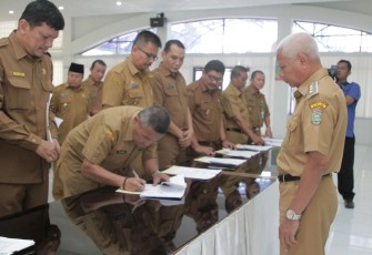 Penandatanganan Secara Kolektif Perjanjian Kinerja (PK) OPD dan Kecamatan se-Kabupaten Asahan
