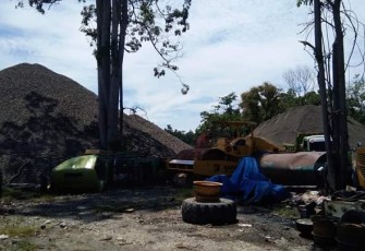 Batu Pecah di Kecamatan Taniwel
