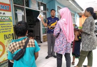 Penyuluhan Keliling Dilakukan Oleh Dinas Kesehatan Kabupaten Bengkulu Selatan Tentang Antisipasi Penyebaran Covid-19
