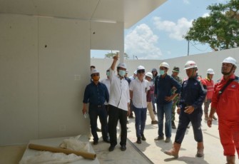 Plt Gubernur Isdianto Tinjau RS di Galang Batam