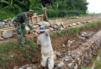 Kepala Desa Pantirejo Pekalongan Optimis Pembangunan Talud TMMD Selesai Tepat Waktu