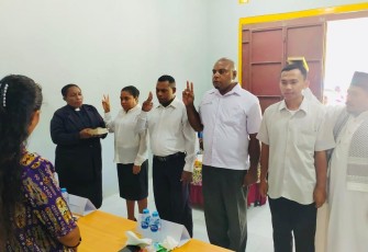 Panwaslu Distrik Kota Waisai Lantik Empat Panwaslu Kelurahan