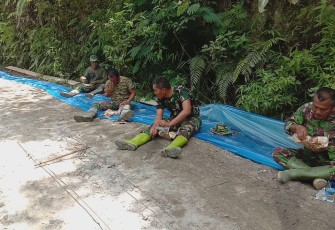 Makan Bersama di Jam Istirahat Pra TMMD Simalungun