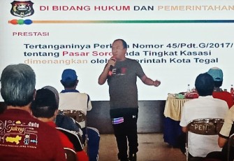 Wakil Wali Kota Tegal saat memaparkan capaian Satu Tahun Kinerja